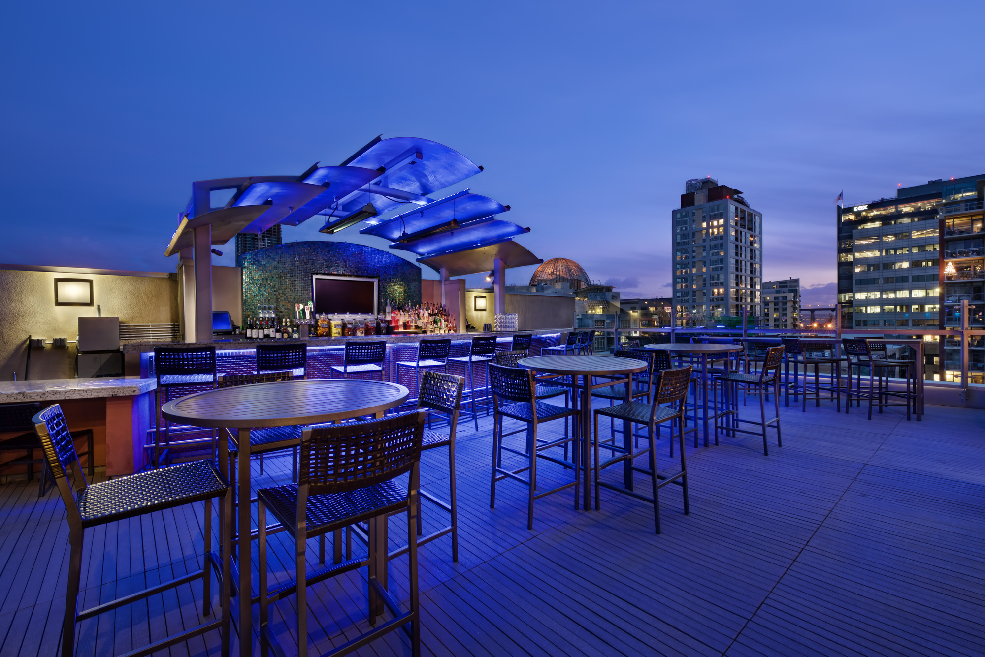 hotel downtown san diego rooftop pool